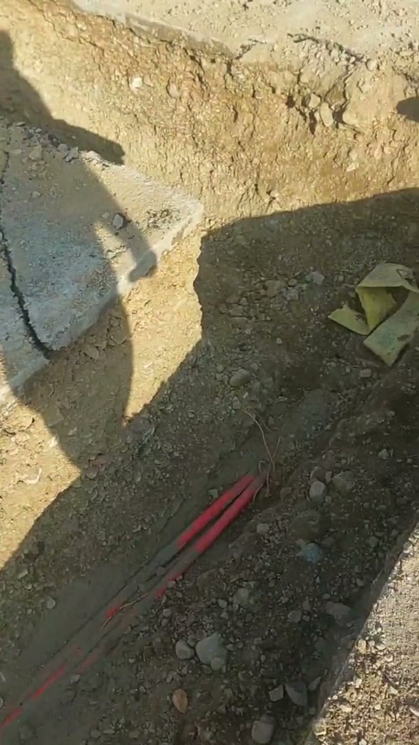 Ստորգետնյա Կոմունալ Խրամուղիների և Մալուխային Գծերի Անցկացում